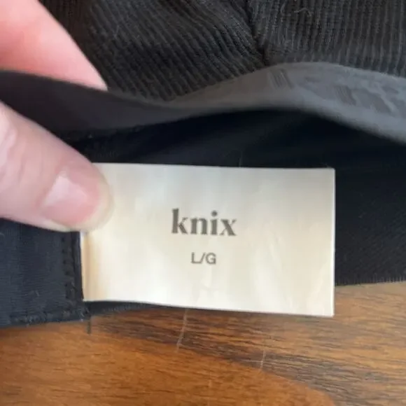 Knix Women’s Sz Large Black Ribbed V-neck Wireless Bra Comfortcore Campuscore - Picture 3 of 9